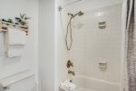 Shower/ bathtub combination 